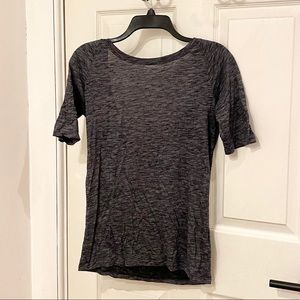 GAP 1/4 sleeve low-back tee